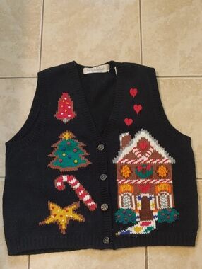 Vintage Karen Scott Sweater Vest Christmas Gingerbread House Cardigan Size LP